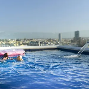 επισκεφθείτε το ξενοδοχείο