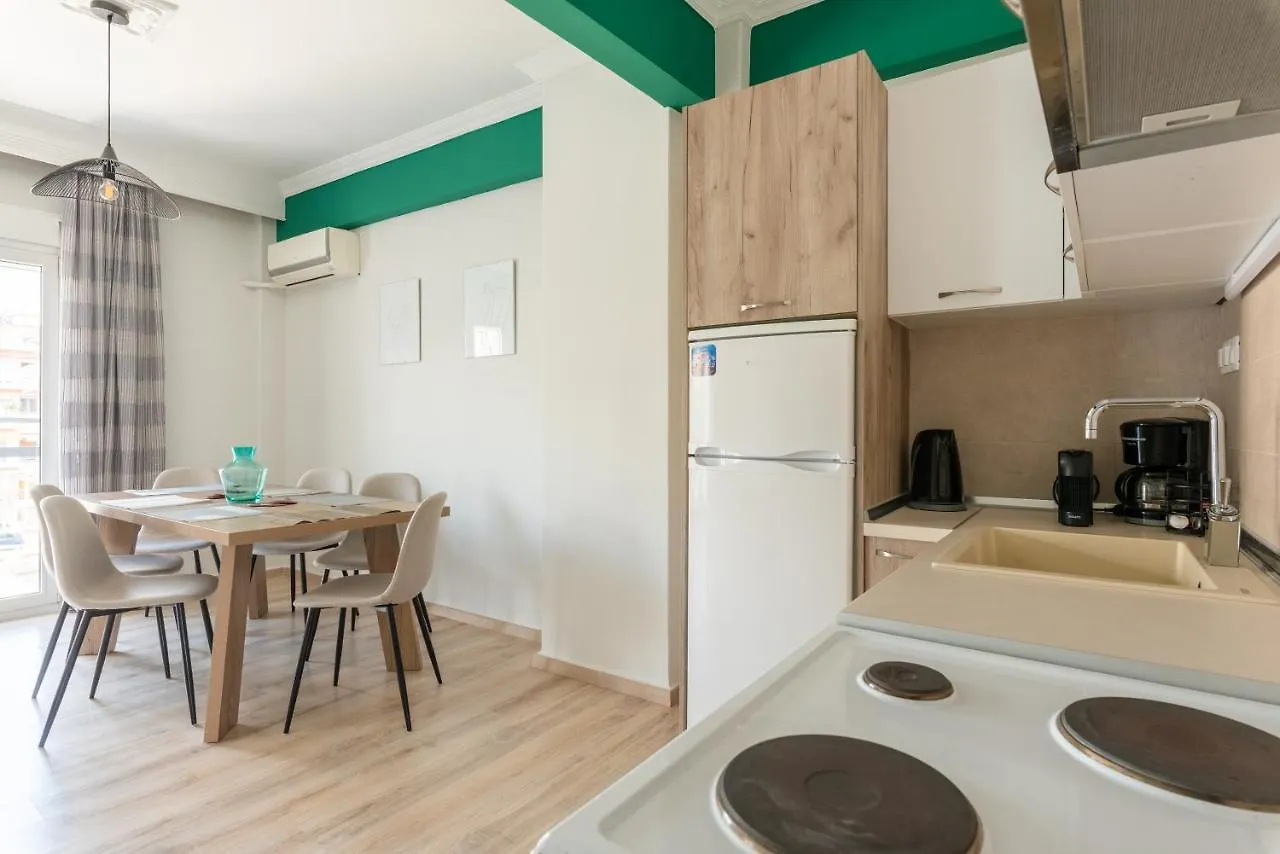 Cozy Apartment Next To City Center Tessalónica