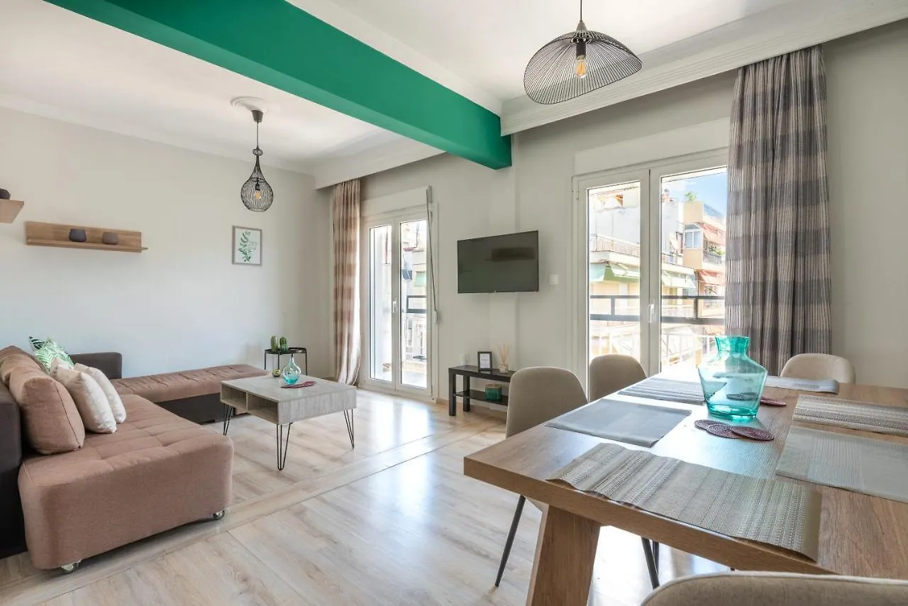 Cozy Apartment Next To City Center Tessalónica